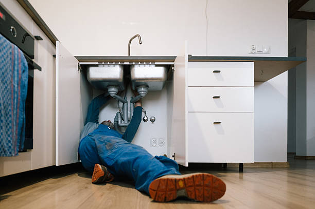 Professional Pipe Repair technician working in Williamsport, IN